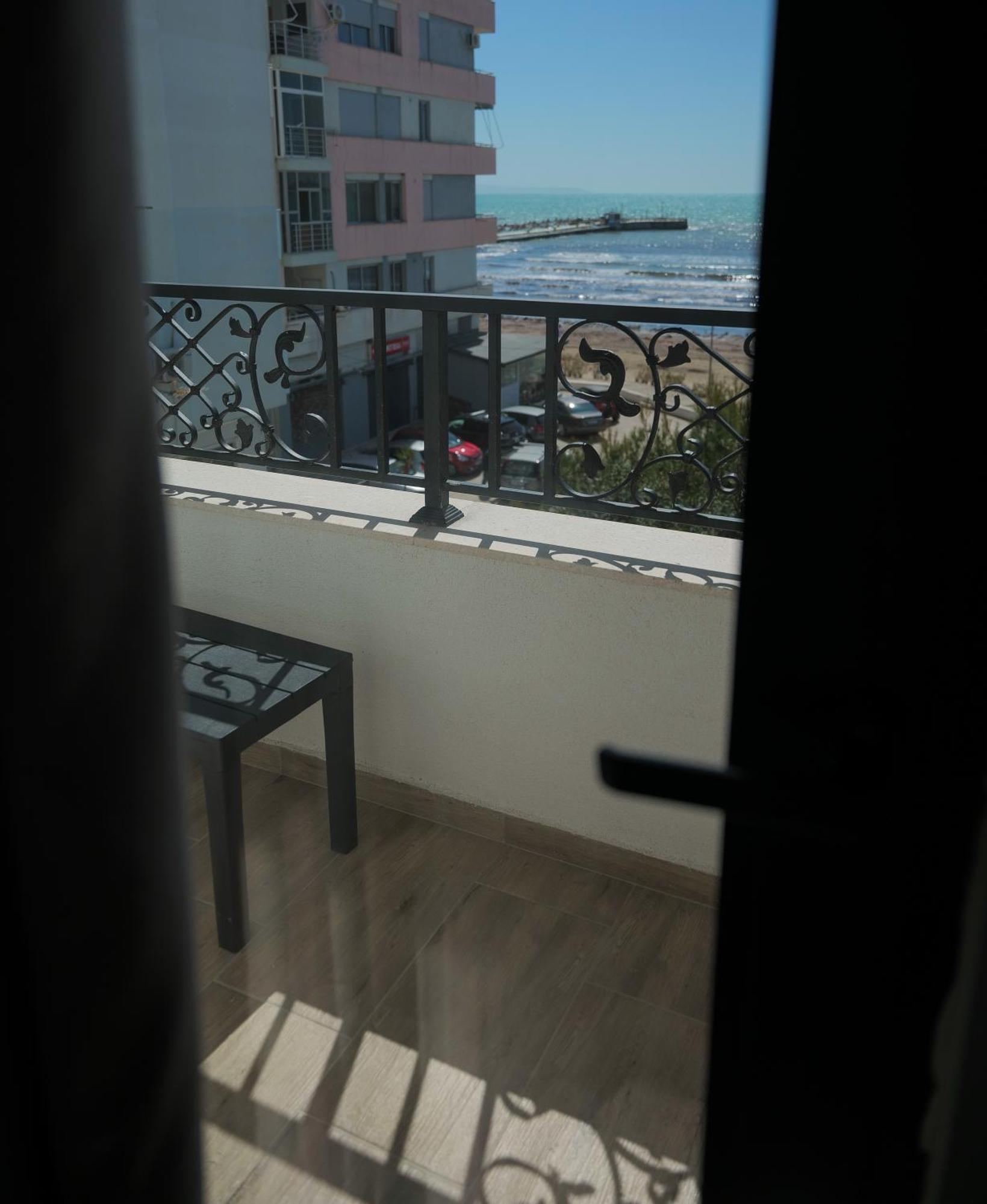 Afa Hotel Durrës Exterior foto